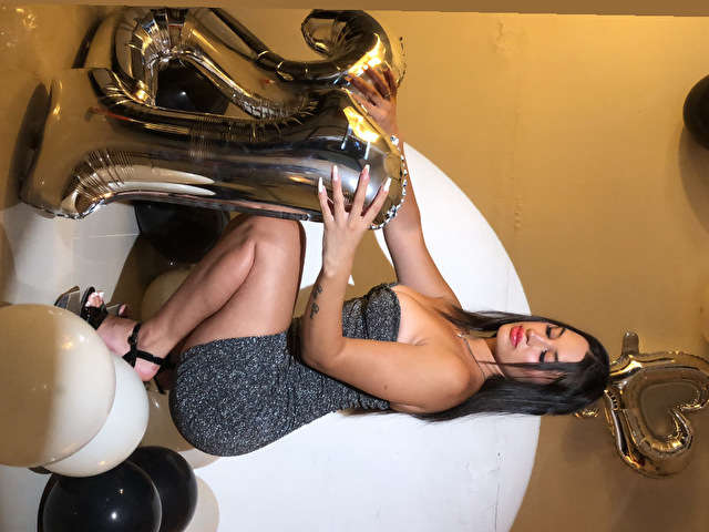 LAURENJHONSO free sexy photo