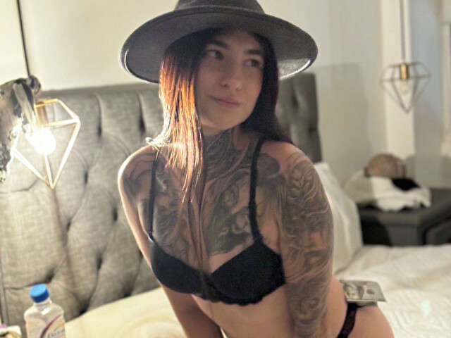 MIAADAMS free sexy photo