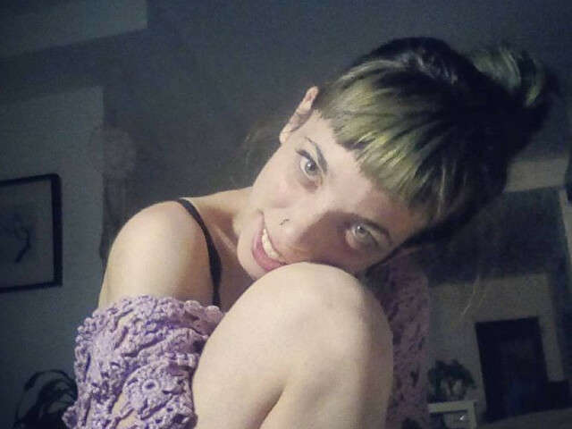 MORENNA88 free sexy photo