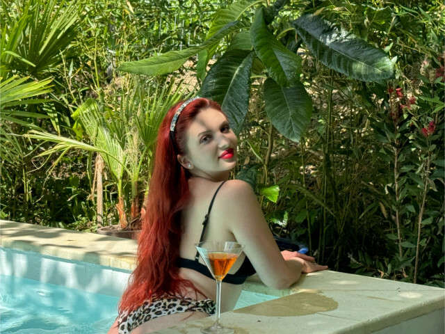 SELENABLAIR free sexy photo