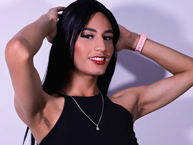 NAHOMIWHITTE1 free sexy photo