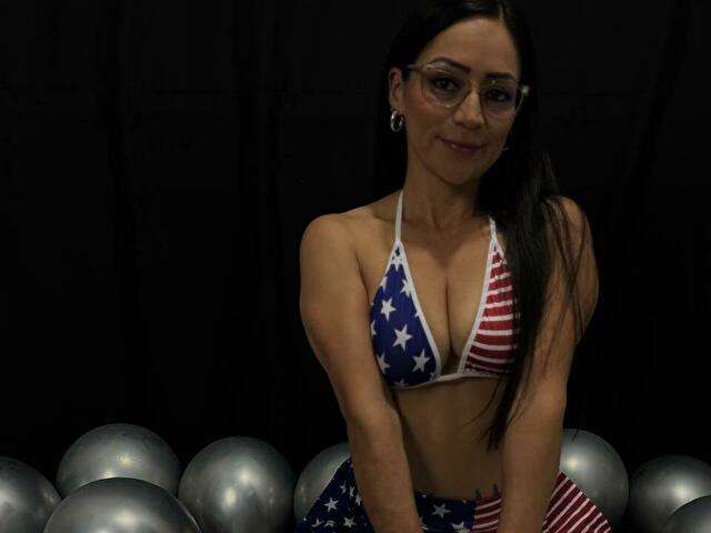 KATETOMPSON free sexy photo