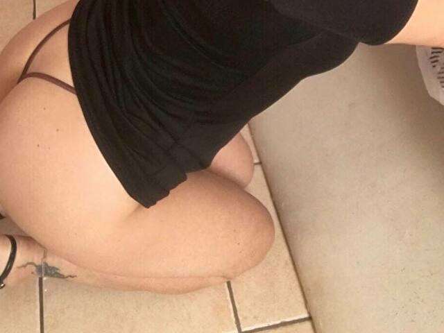 LIZZY39 free sexy photo