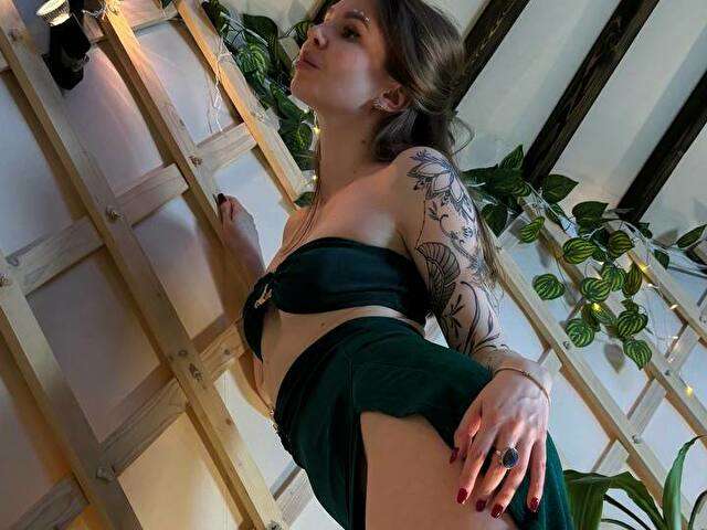 YOURSPARKLE free sexy photo
