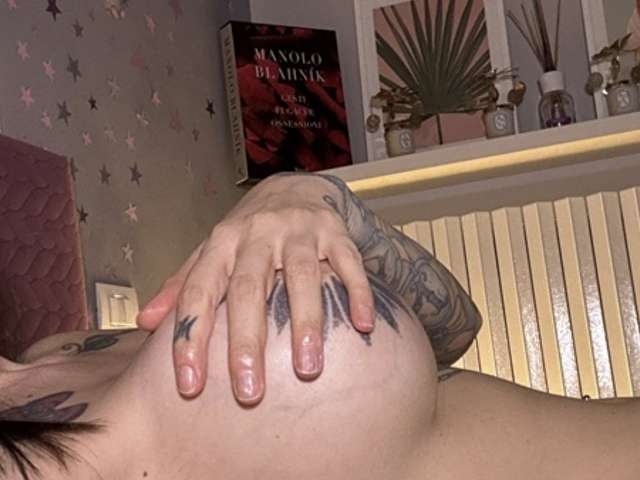 REBYTFOX79 free hard sexy photo