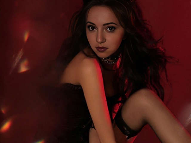 VIKTORIIA free sexy photo