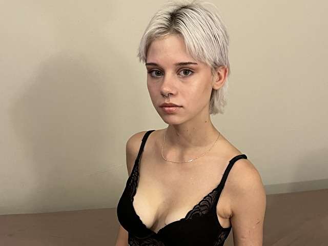 LUNABLAZE19 free sexy photo