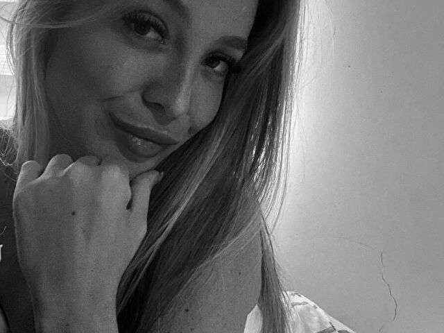 CHANTALL98 free sexy photo