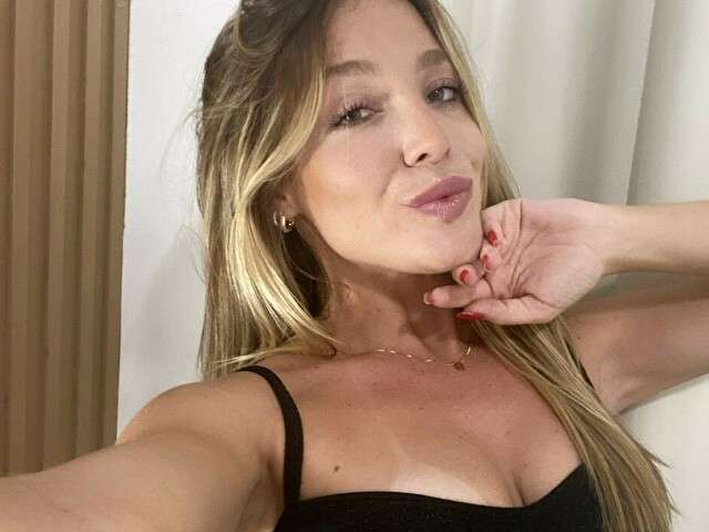 CHANTALL98 free sexy photo