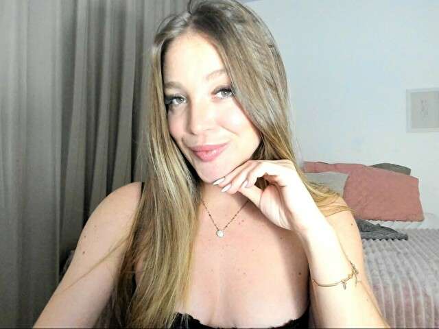 CHANTALL98 free sexy photo