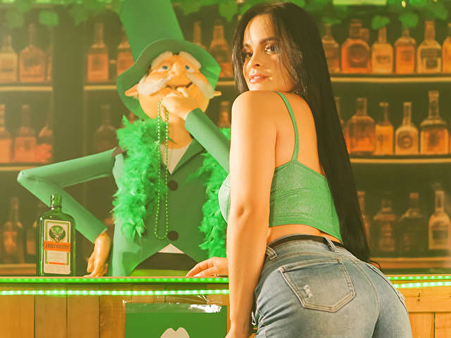 URSULAJONES free sexy photo