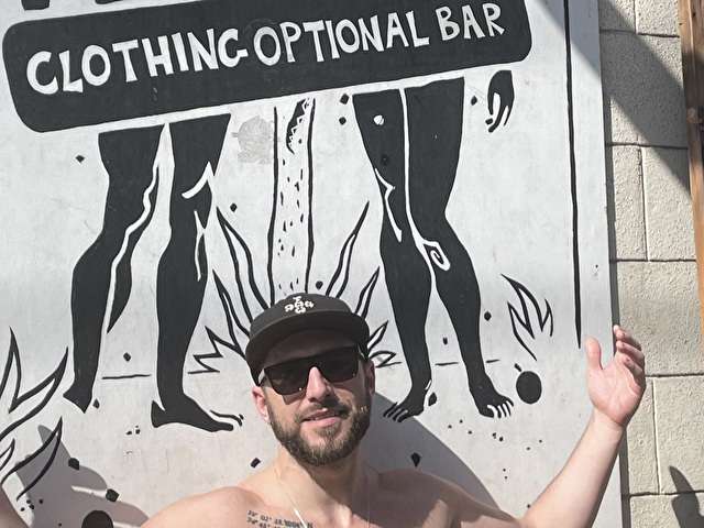 CUM4THETIPS free sexy photo