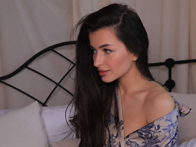 SUNNYLUXE free sexy photo