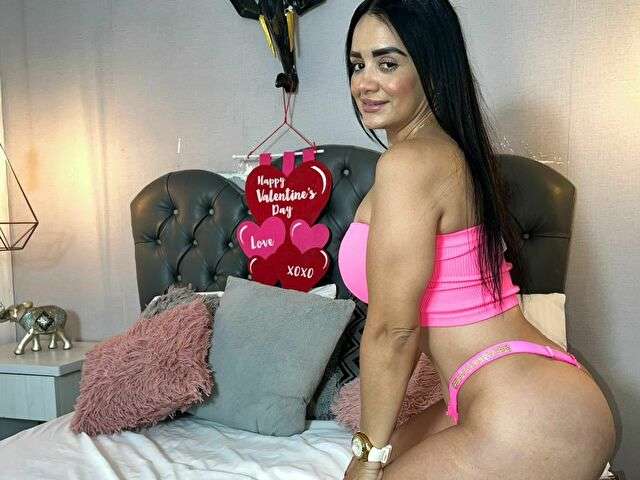 EMIILY free sexy photo