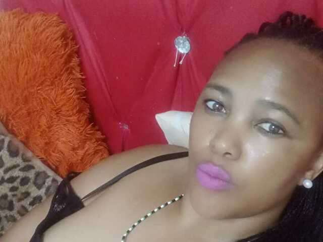 CURVYQ04 free sexy photo