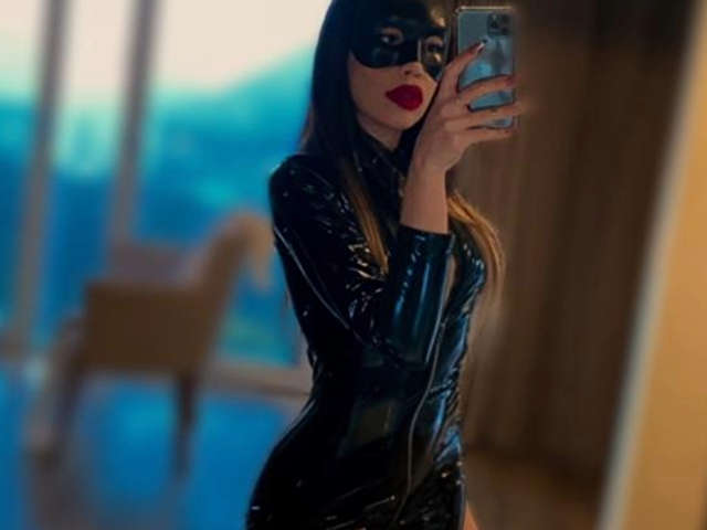 LAURA200 free sexy photo