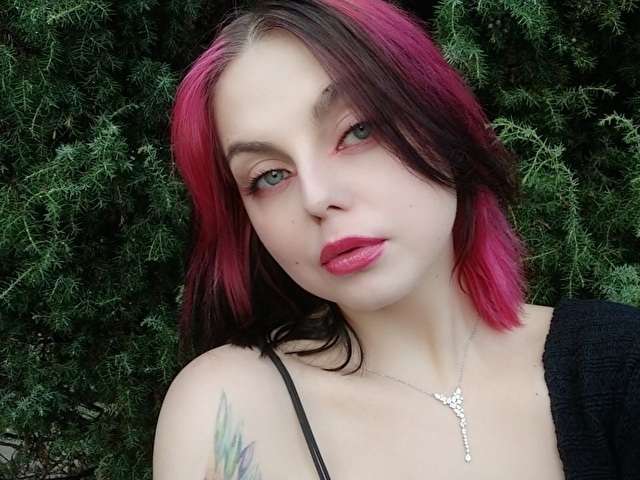 EMMYBIGTITS free sexy photo