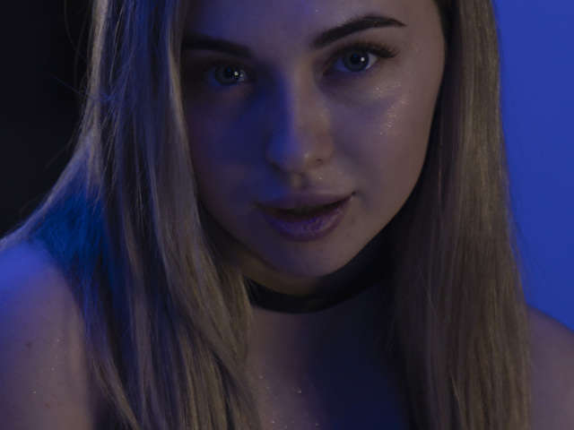 CHRISTIELUV free sexy photo