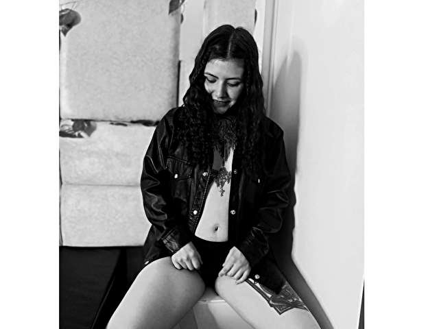 KAATEE free sexy photo