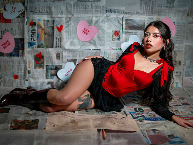 VIOLLETTAAA free sexy photo