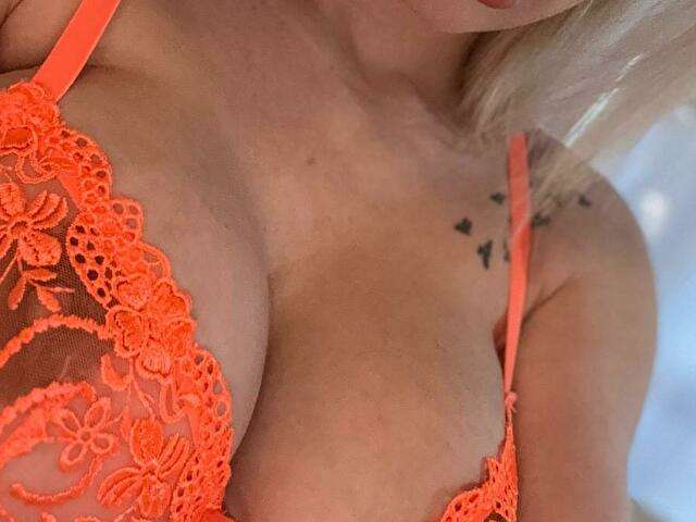 BIGBOBBSS free sexy photo