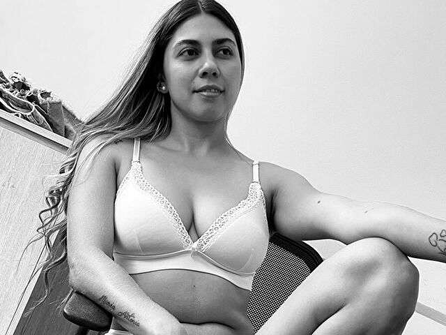 LUCYDAVIESS free sexy photo