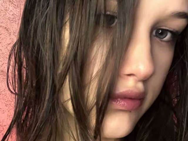 ANNOYBLUE free sexy photo