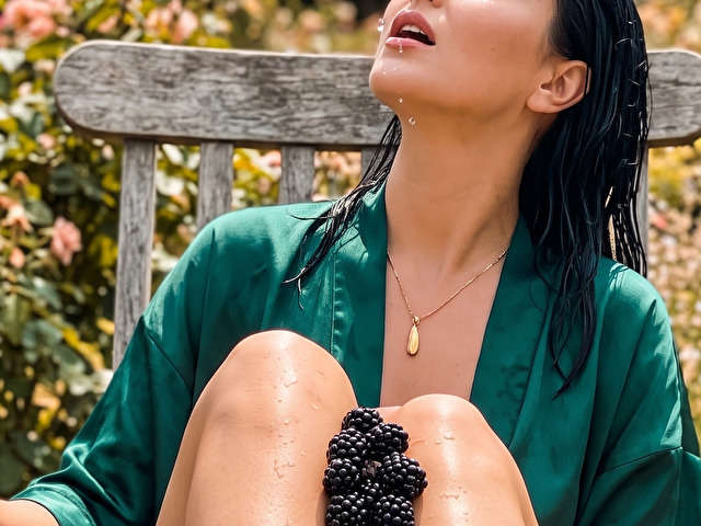 EMMYSWEET free sexy photo