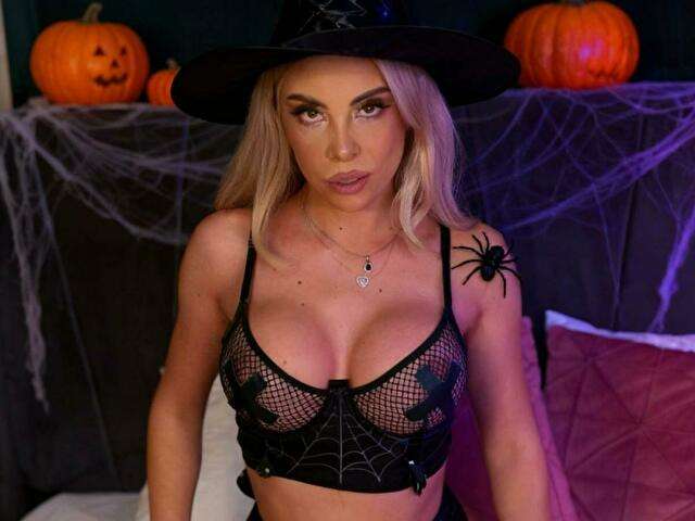 LARAADDISON free sexy photo