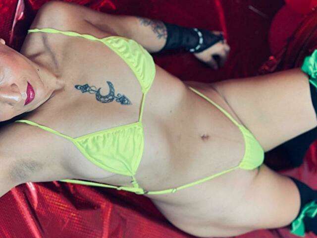 SARABROWN free sexy photo