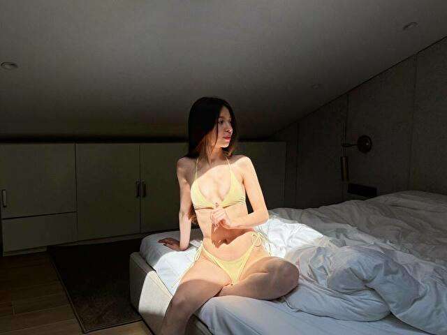 BUNNYBLUSH free sexy photo