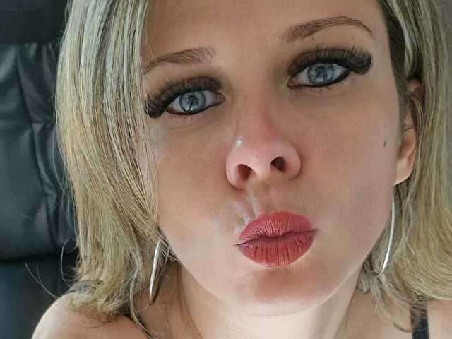 ANNEBLUEEYES free sexy photo