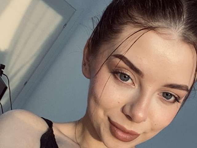 ZARAWAVE free sexy photo
