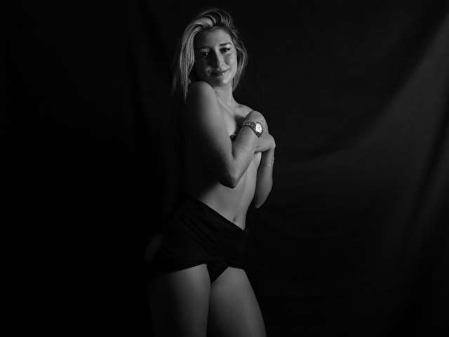 BRITANNY free sexy photo