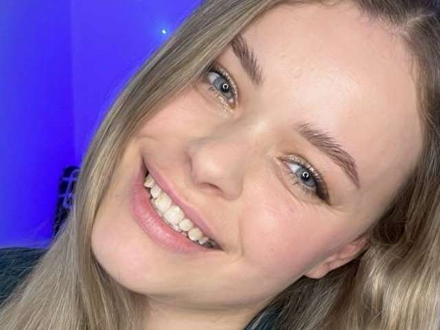 VELVETMIRAA free sexy photo
