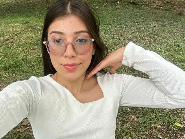 ISABELAPRETY free sexy photo