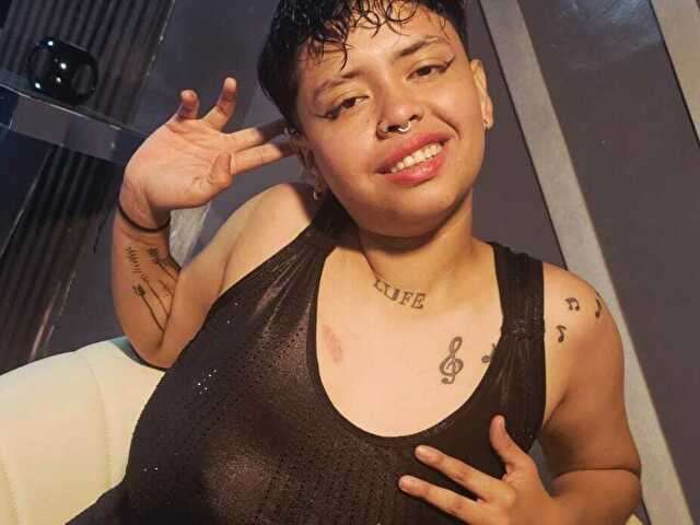 LUNABUSTY free sexy photo