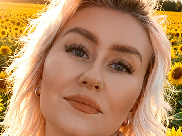 OLIVIAHORNY free sexy photo
