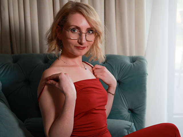 CINDERELLAXO free sexy photo