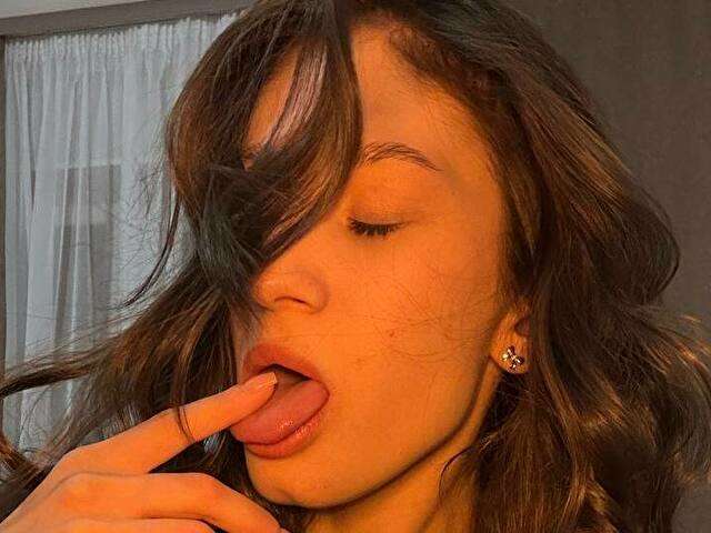 SOFILOVEE1 free hard sexy photo