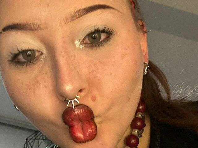 ARIABIGTITS free hard sexy photo