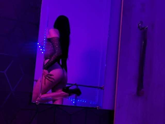AISHATEMPT free sexy photo