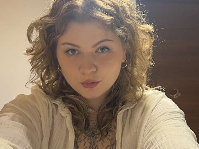 ALINADIRTY free sexy photo
