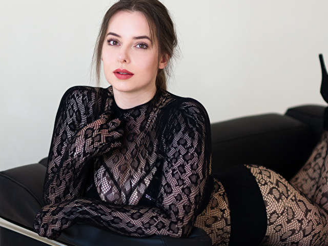 SOPHIELIPS free sexy photo