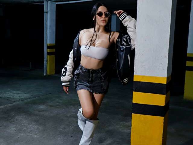 ADHARAGIL free sexy photo