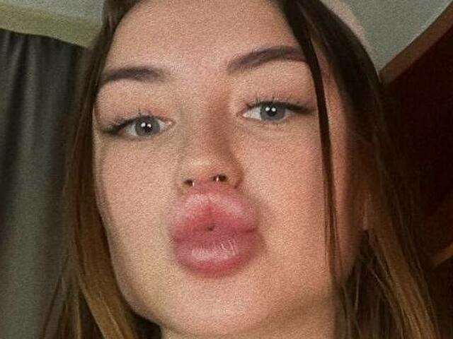 LAURACOLLINS free sexy photo
