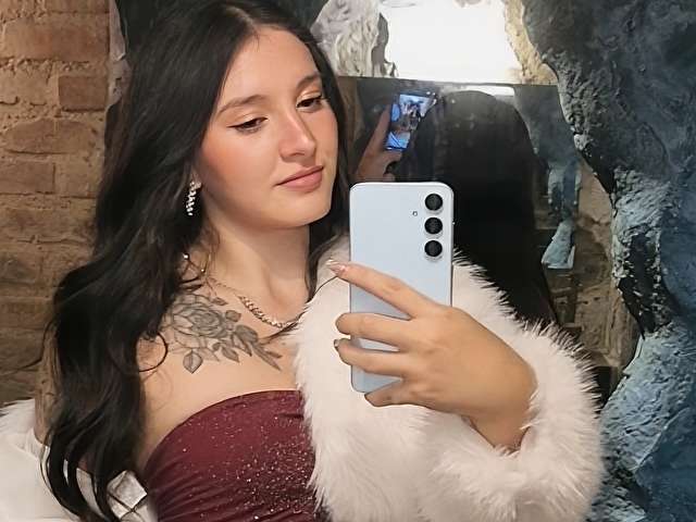 ZOEAVANCINI free sexy photo
