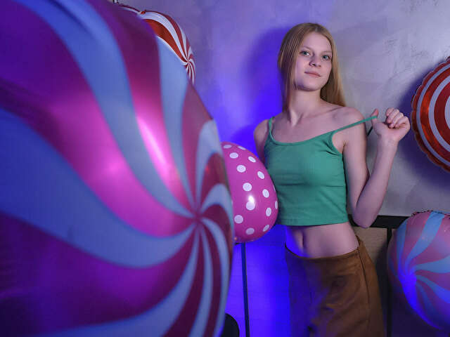 ALICEWISS1 free sexy photo
