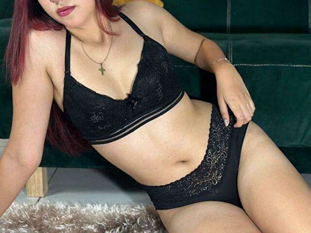 ISABELARED free sexy photo
