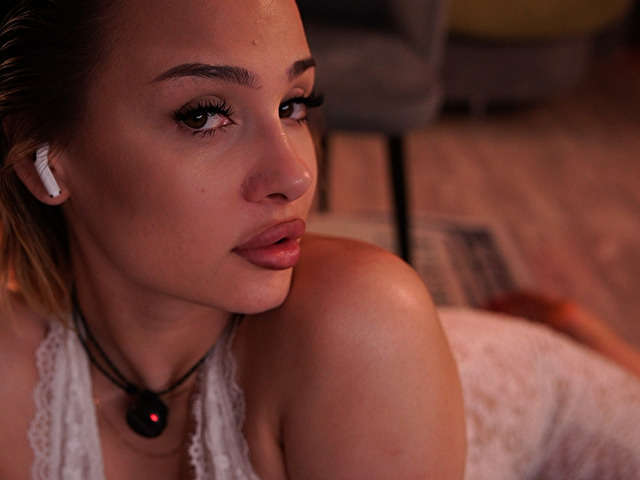 MARYHOLS free sexy photo